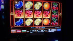 Kasino live Tong53 – meja baccarat dan roulette dengan dealer sungguhan secara langsung